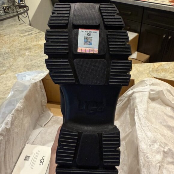 Ugg Women's Ashton Short Waterproof Bootie NWT Size 7 - Picture 8 of 11